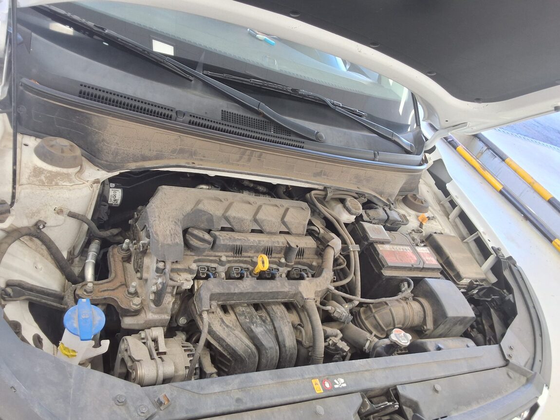 HYUNDAI VENUE 1.6 GASOLINE MODERN PLUS 2022 - zdjęcie 21