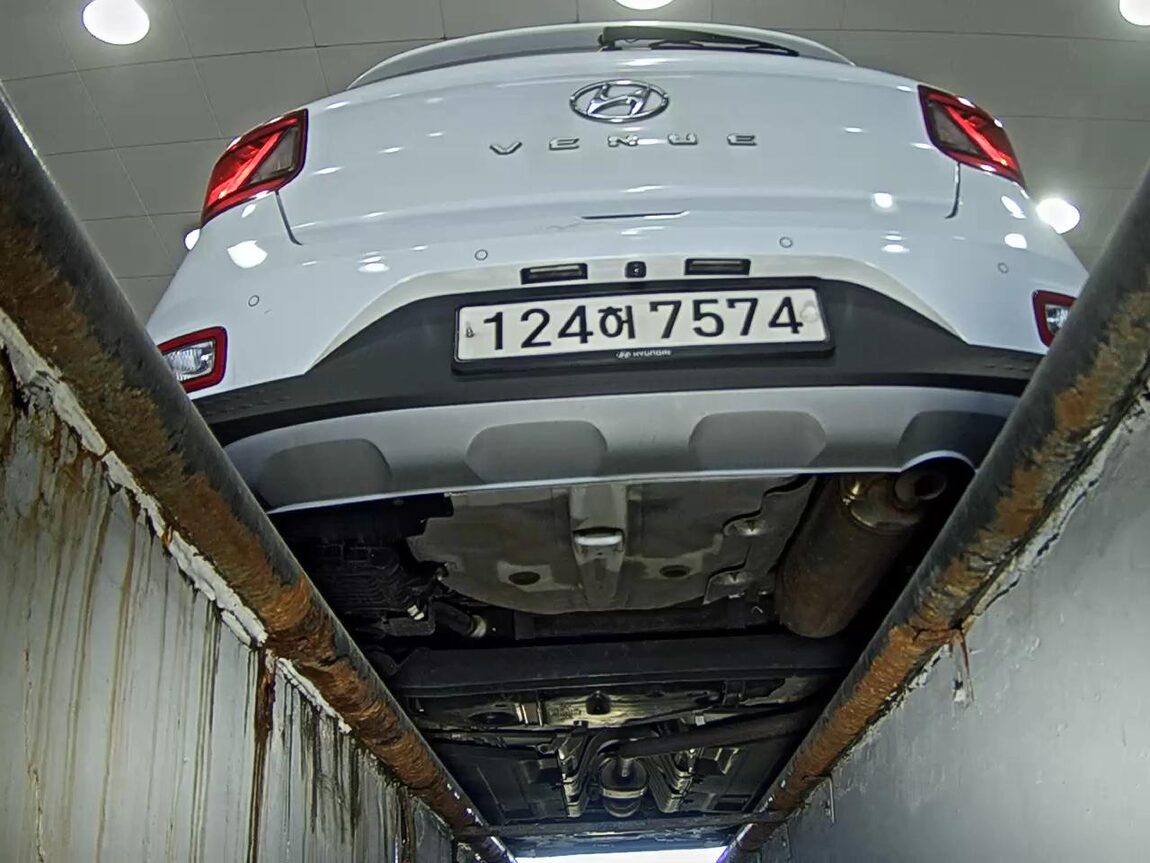 HYUNDAI VENUE 1.6 GASOLINE MODERN PLUS 2022 - zdjęcie 8