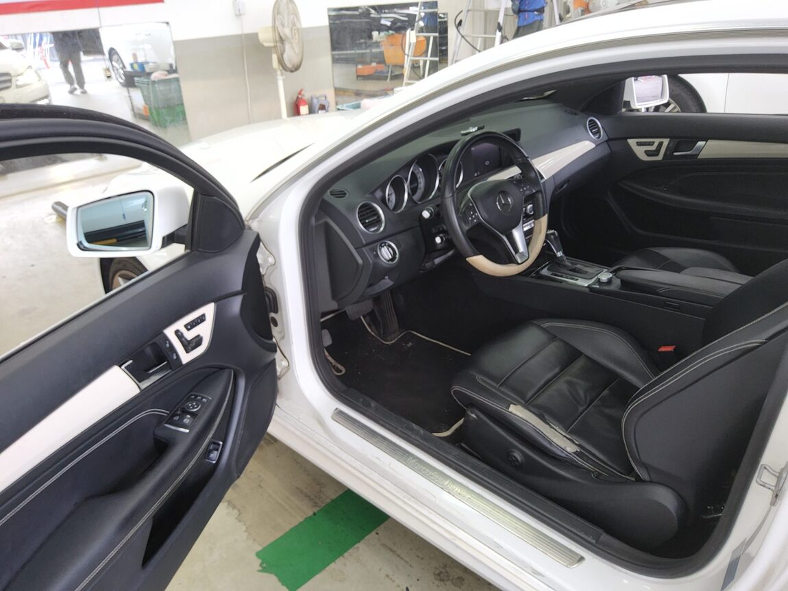 MERCEDES-BENZ C-CLASS (3RD GEN) COUPE C220 CDI 2013 - zdjęcie 10