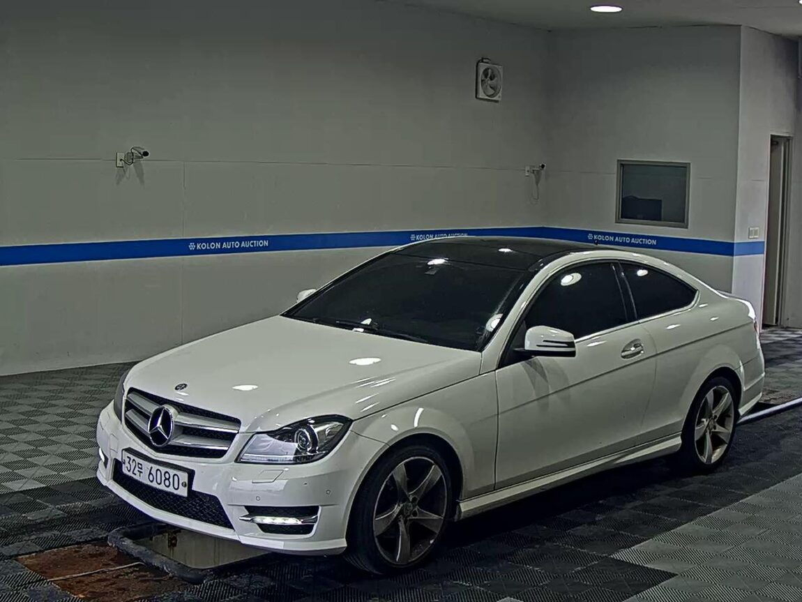 MERCEDES-BENZ C-CLASS (3RD GEN) COUPE C220 CDI 2013 - zdjęcie 2