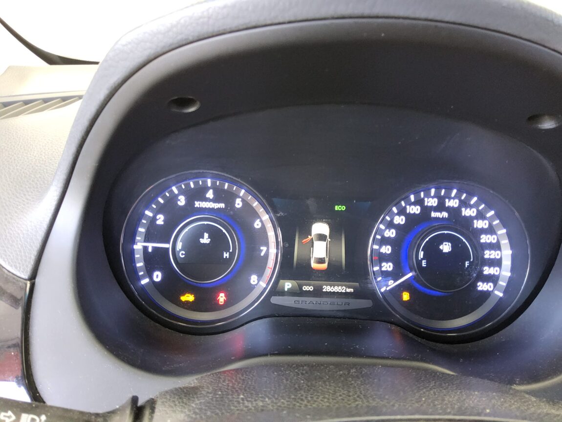 HYUNDAI GRANDEUR HG HG 300 NOBLE 2012 - zdjęcie 9