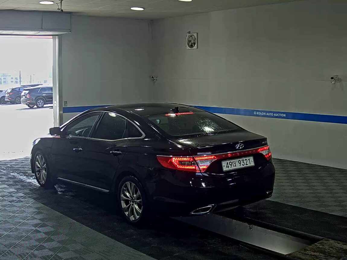 HYUNDAI GRANDEUR HG HG 300 NOBLE 2012 - zdjęcie 6