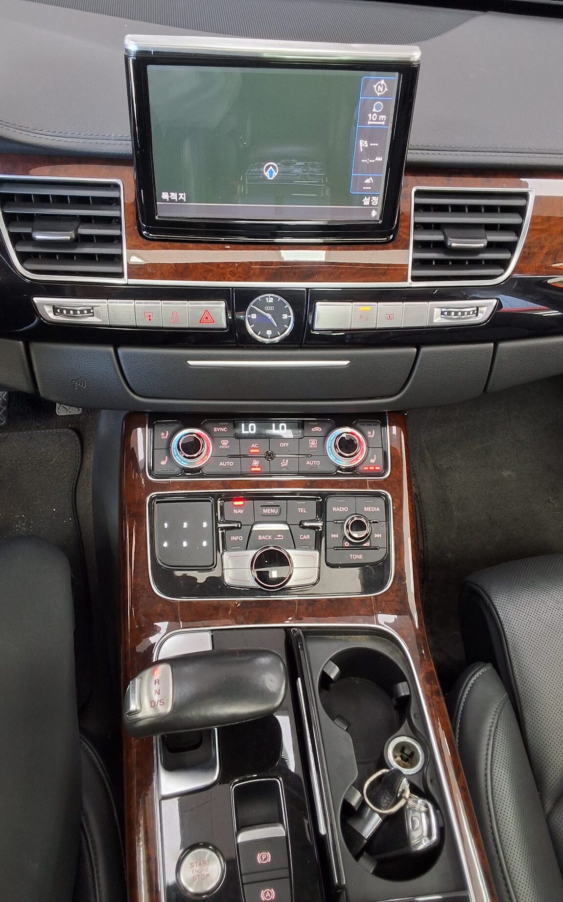 AUDI A8 (3RD GEN) 3.0 TFSI QUATTRO LWB 2011 - zdjęcie 18