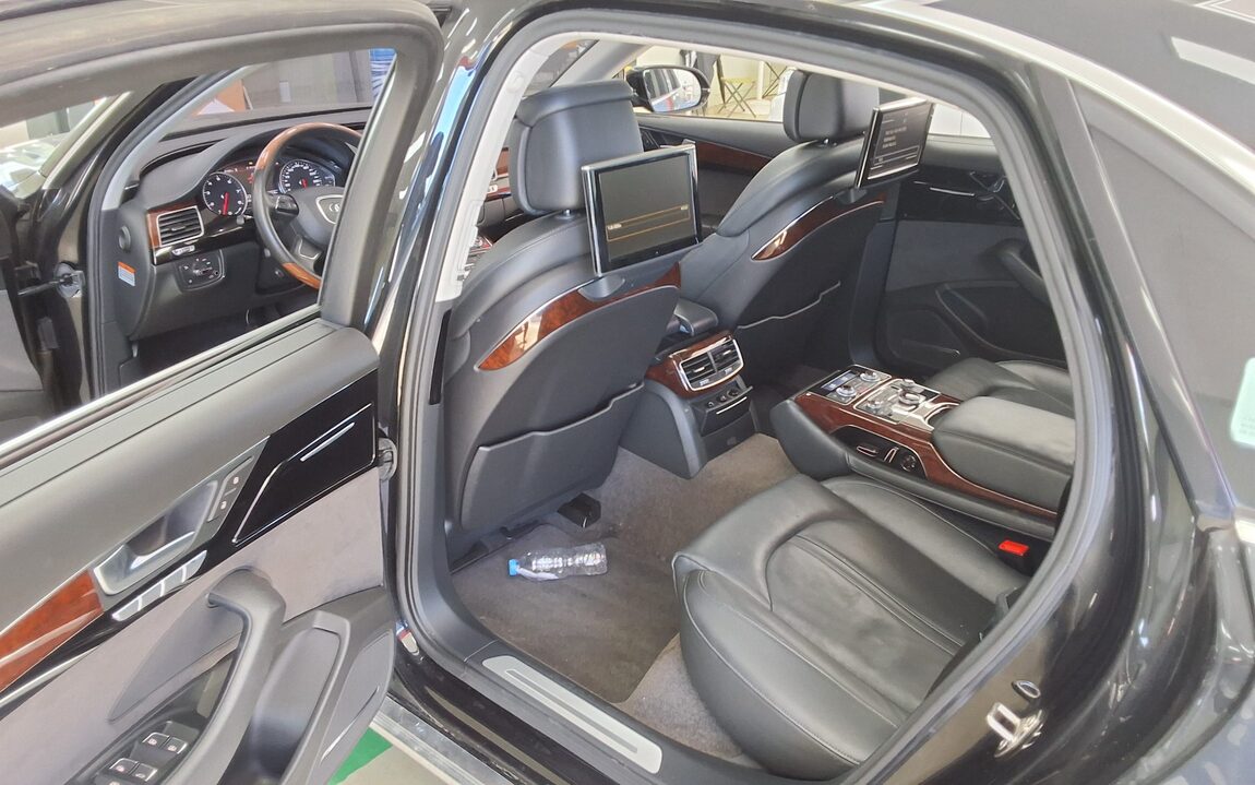 AUDI A8 (3RD GEN) 3.0 TFSI QUATTRO LWB 2011 - zdjęcie 12