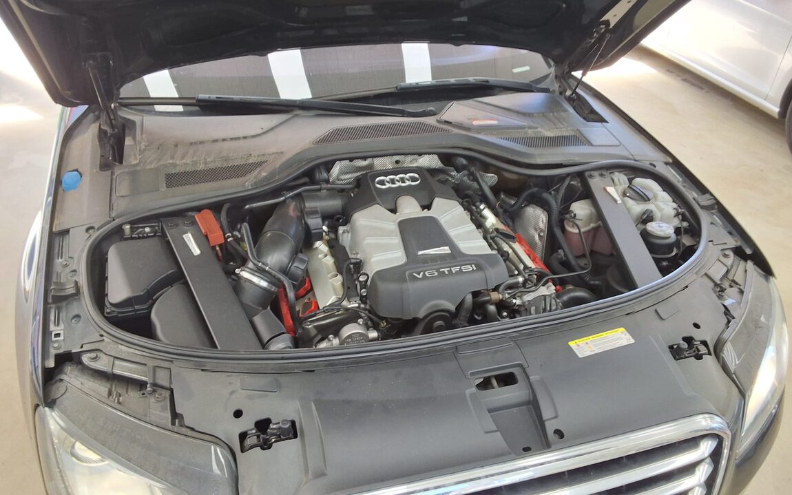 AUDI A8 (3RD GEN) 3.0 TFSI QUATTRO LWB 2011 - zdjęcie 22