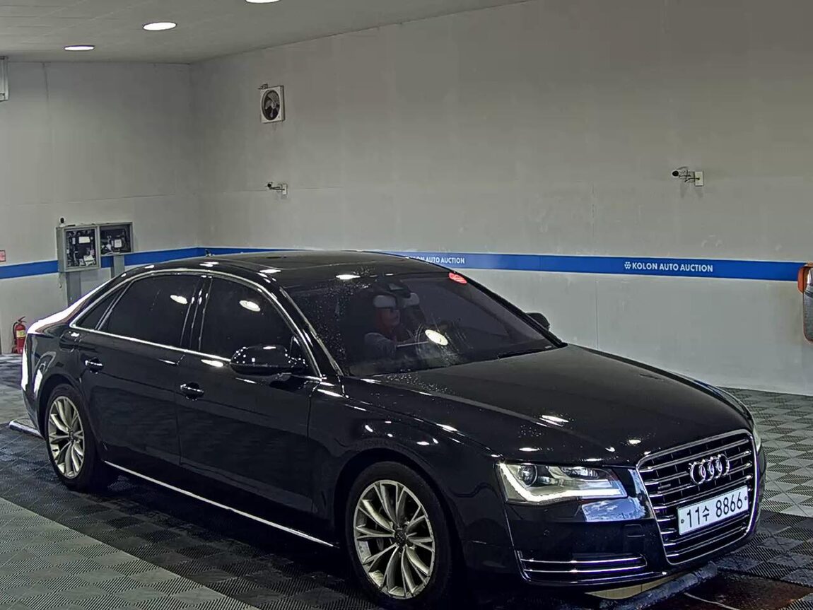 AUDI A8 (3RD GEN) 3.0 TFSI QUATTRO LWB 2011 - zdjęcie 3