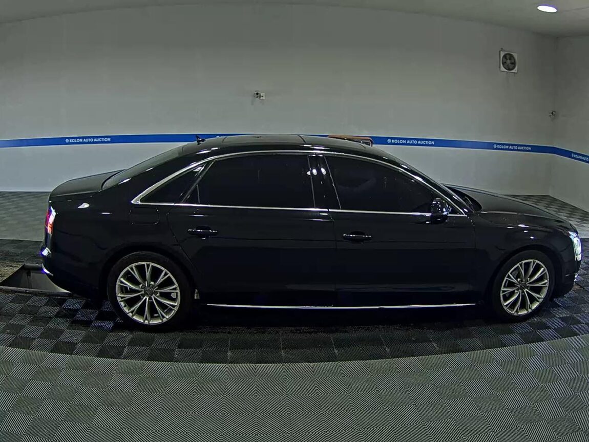 AUDI A8 (3RD GEN) 3.0 TFSI QUATTRO LWB 2011 - zdjęcie 4