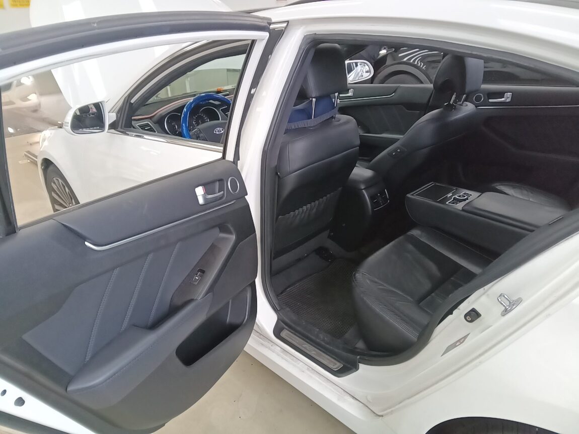 KIA K7 PRESTIGE 3.0 GDI PRESTIGE 2012 - zdjęcie 12