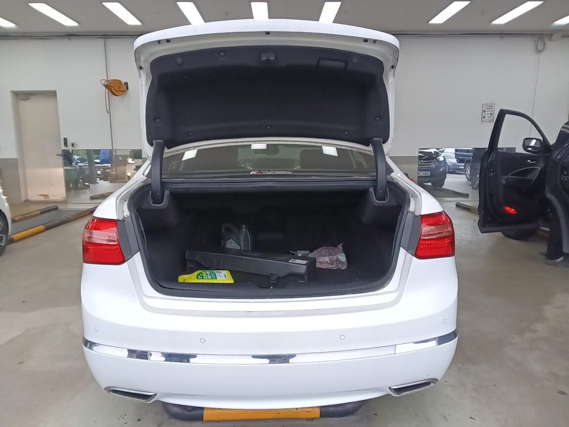 KIA K7 PRESTIGE 3.0 GDI PRESTIGE 2012 - zdjęcie 15