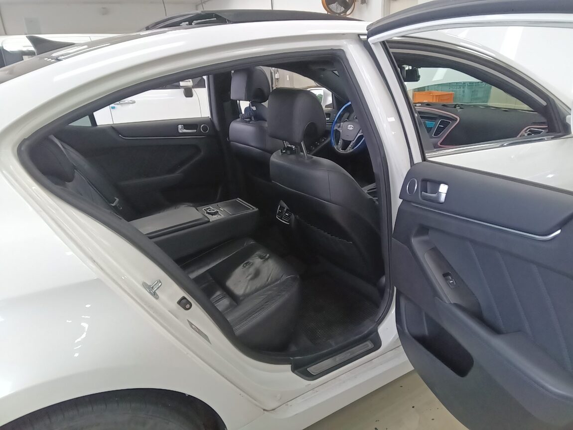 KIA K7 PRESTIGE 3.0 GDI PRESTIGE 2012 - zdjęcie 13
