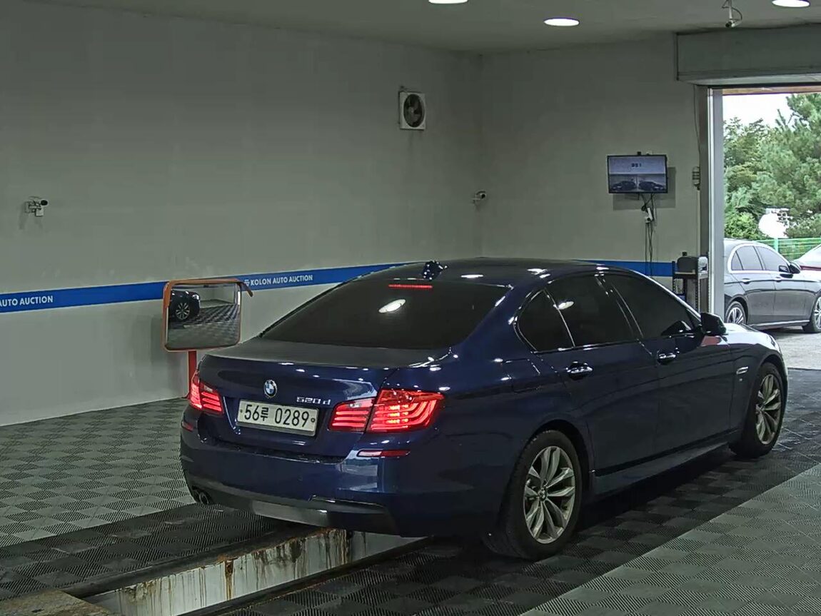 BMW 5 SERIES (6TH GEN) 520d M AERODYNAMIC 2016 - zdjęcie 5