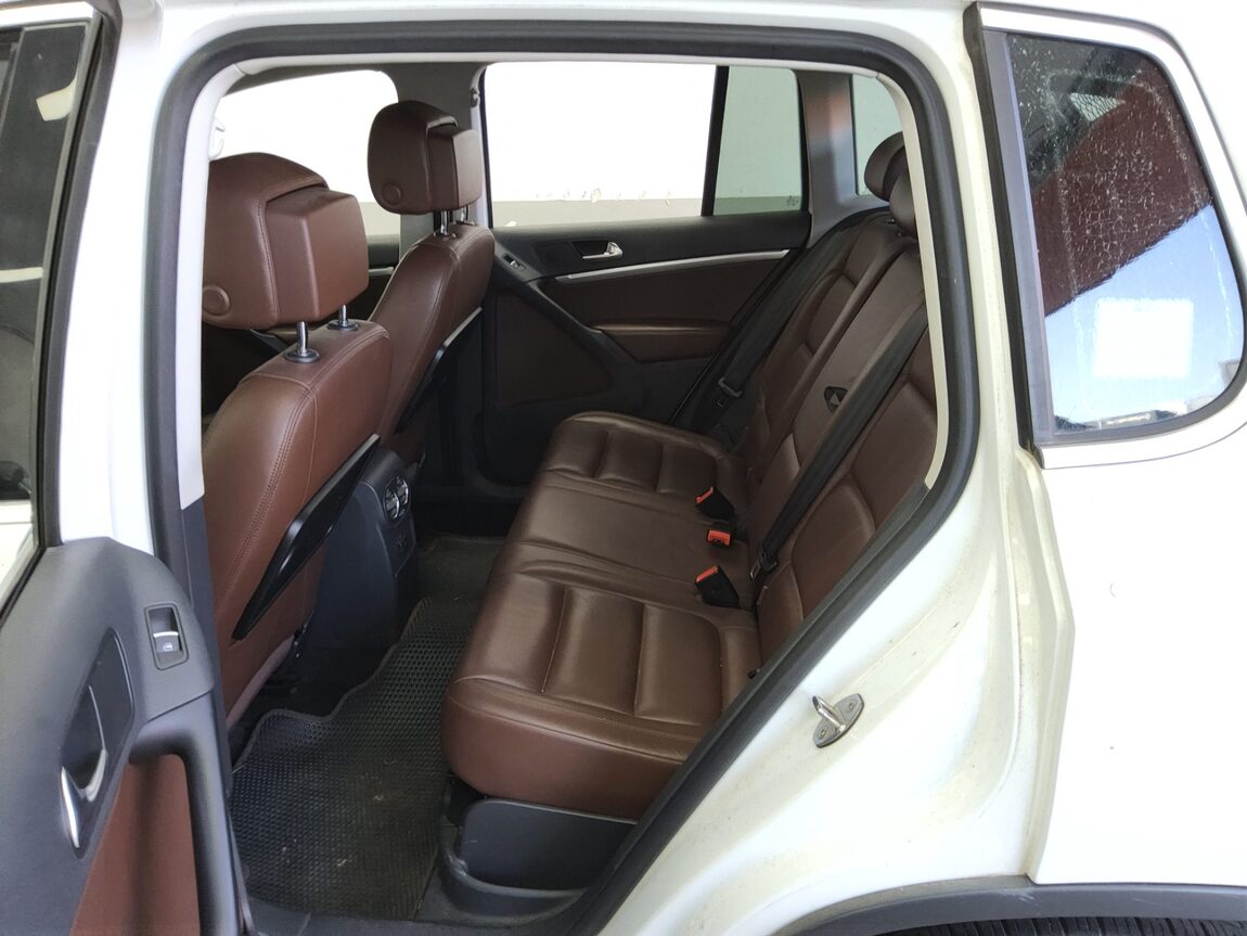 VOLKSWAGEN TIGUAN 2.0 TDI BLUEMOTION 2015 - zdjęcie 12