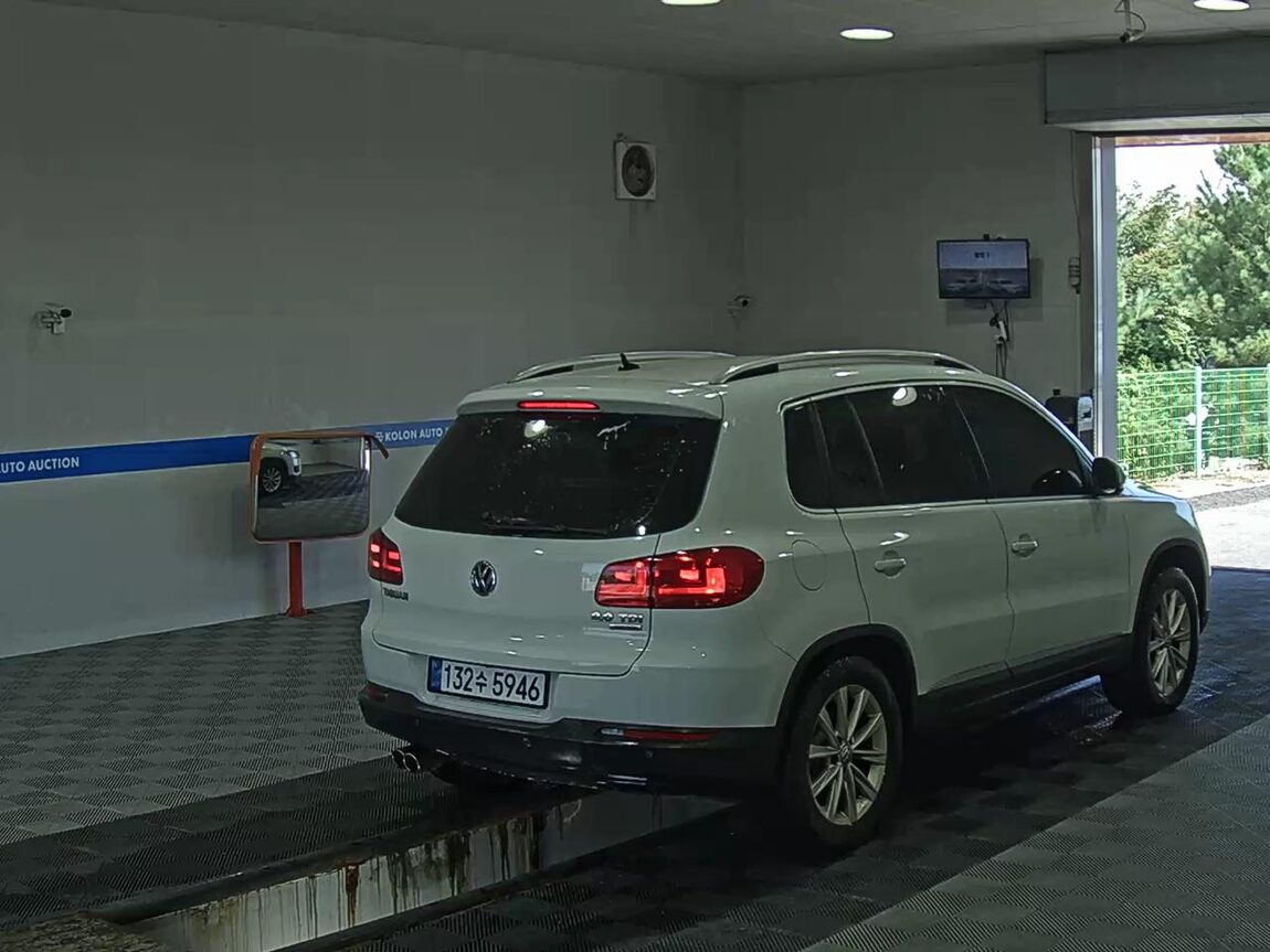 VOLKSWAGEN TIGUAN 2.0 TDI BLUEMOTION 2015 - zdjęcie 5