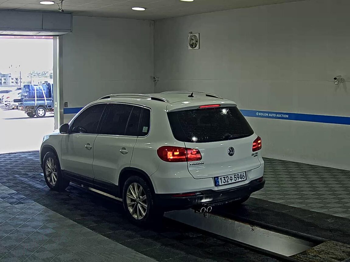 VOLKSWAGEN TIGUAN 2.0 TDI BLUEMOTION 2015 - zdjęcie 6