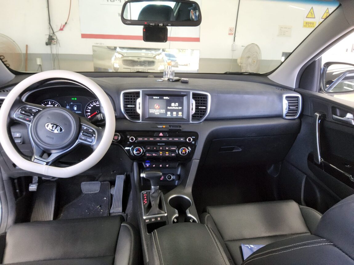 KIA NEW SPORTAGE R2.0 2WD NOBLESSE 2017 - zdjęcie 11