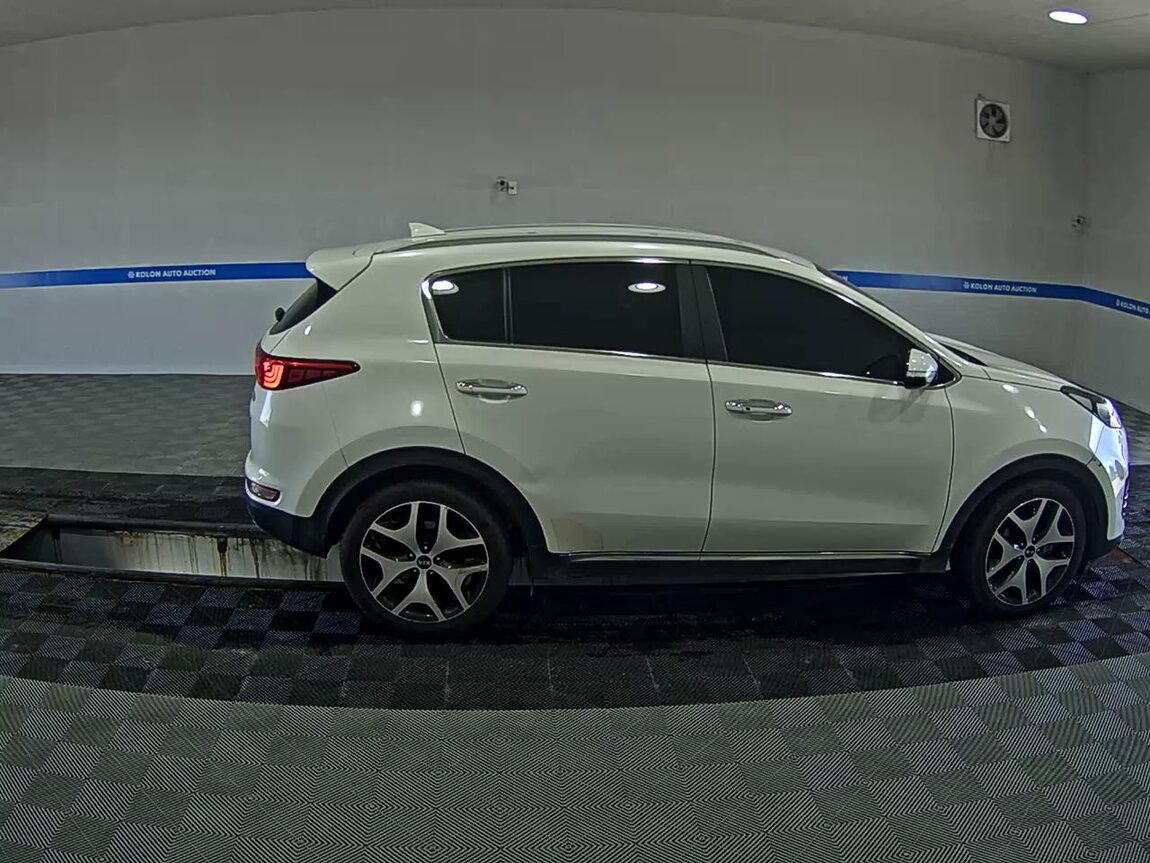 KIA NEW SPORTAGE R2.0 2WD NOBLESSE 2017 - zdjęcie 4