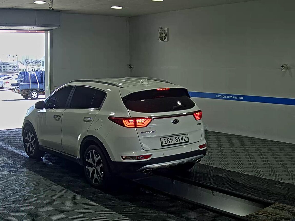 KIA NEW SPORTAGE R2.0 2WD NOBLESSE 2017 - zdjęcie 6