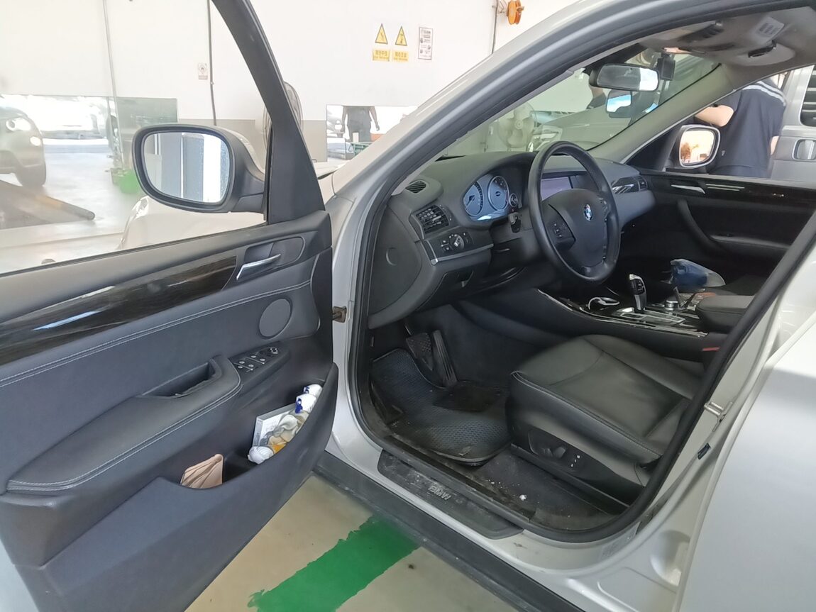 BMW X3 (2ND GEN) 20d xDRIVE HIGH 2012 - zdjęcie 10