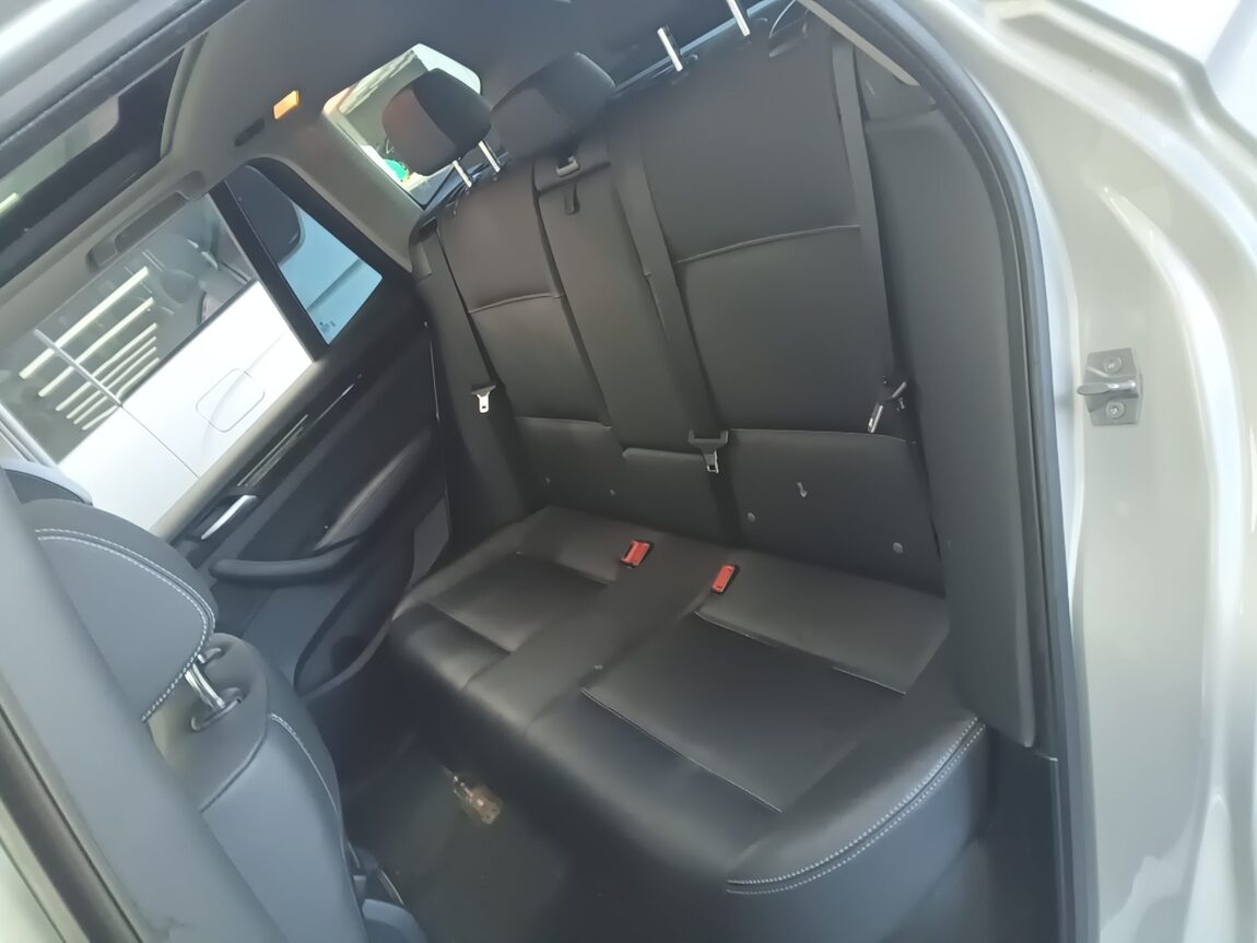 BMW X3 (2ND GEN) 20d xDRIVE HIGH 2012 - zdjęcie 17