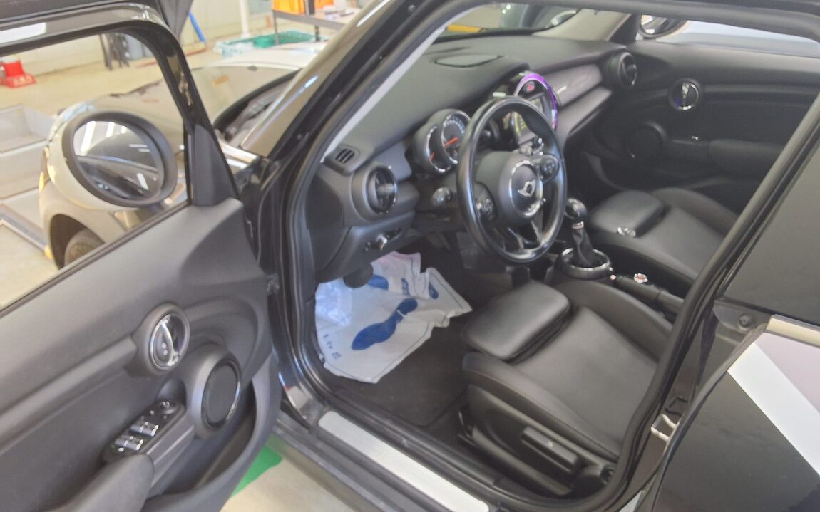 MINI COOPER (3RD GEN) 5-DOOR 1.5 D MID 2016 - zdjęcie 10