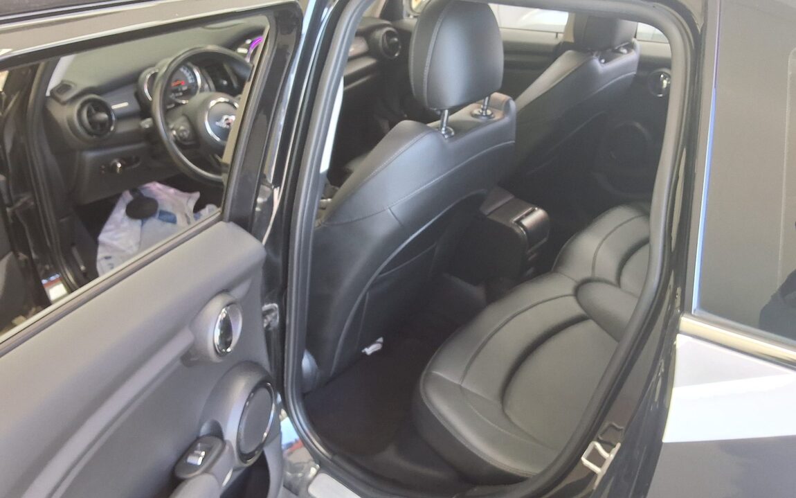 MINI COOPER (3RD GEN) 5-DOOR 1.5 D MID 2016 - zdjęcie 12