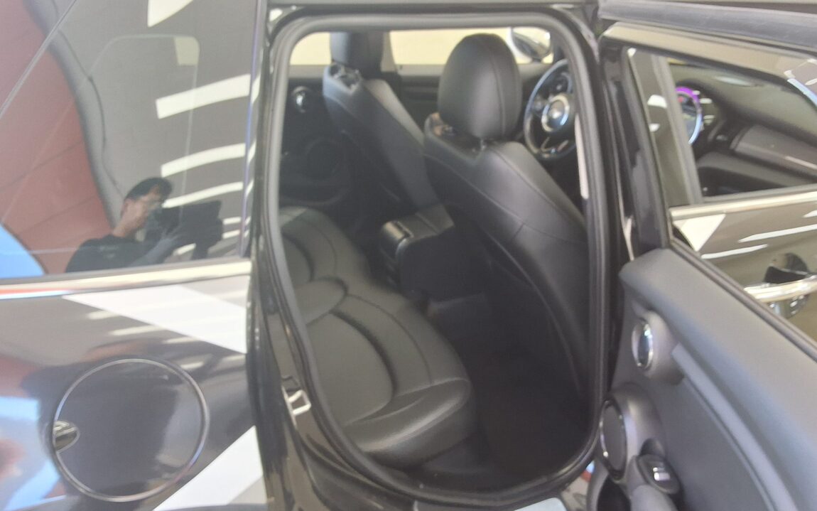 MINI COOPER (3RD GEN) 5-DOOR 1.5 D MID 2016 - zdjęcie 13
