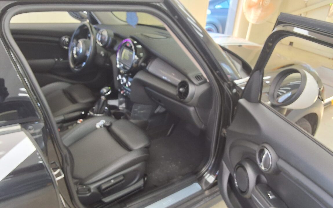 MINI COOPER (3RD GEN) 5-DOOR 1.5 D MID 2016 - zdjęcie 14