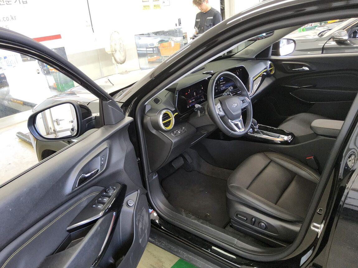 CHEVROLET (DAEWOO) TRAX CROSSOVER 1.2 GASOLINE TURBO ACTIVE 2025 - zdjęcie 10