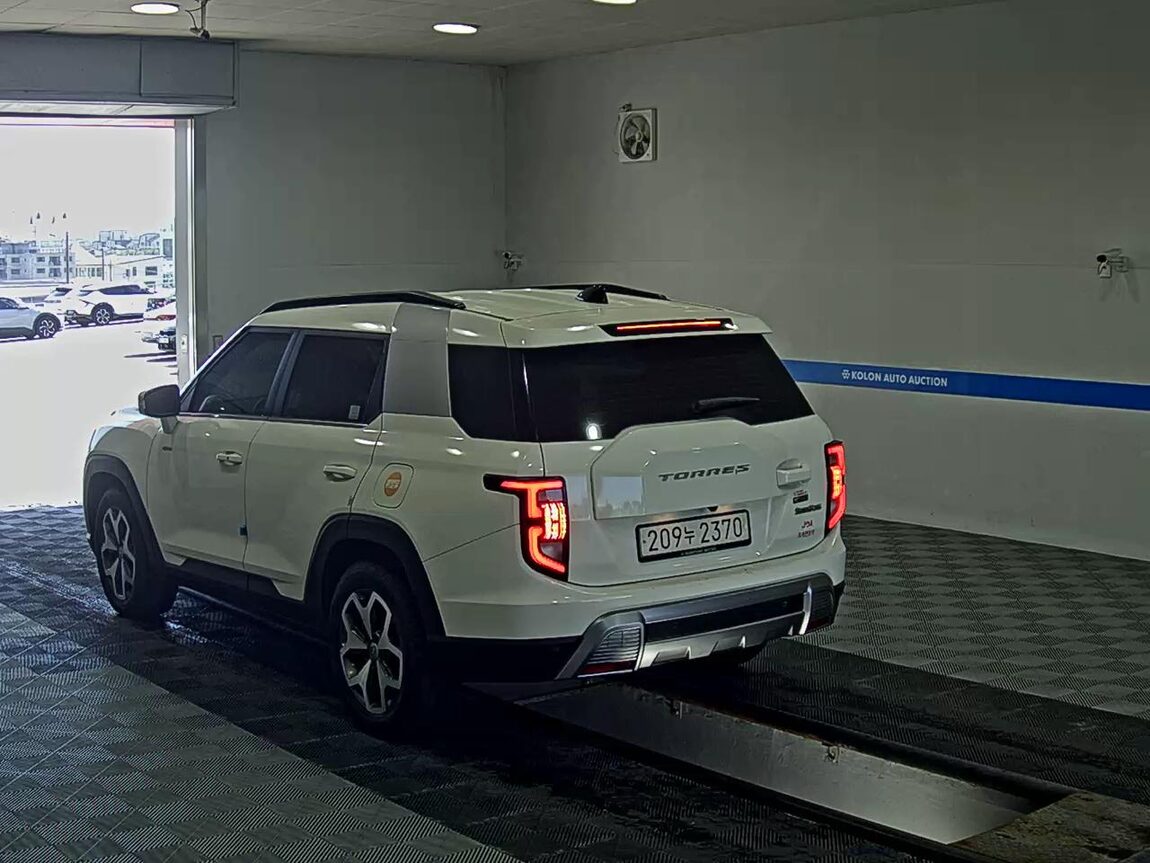 KG MOBILITY (SSANGYONG) TORRES 1.5 GDI-T 4WD T7 2023 - zdjęcie 6