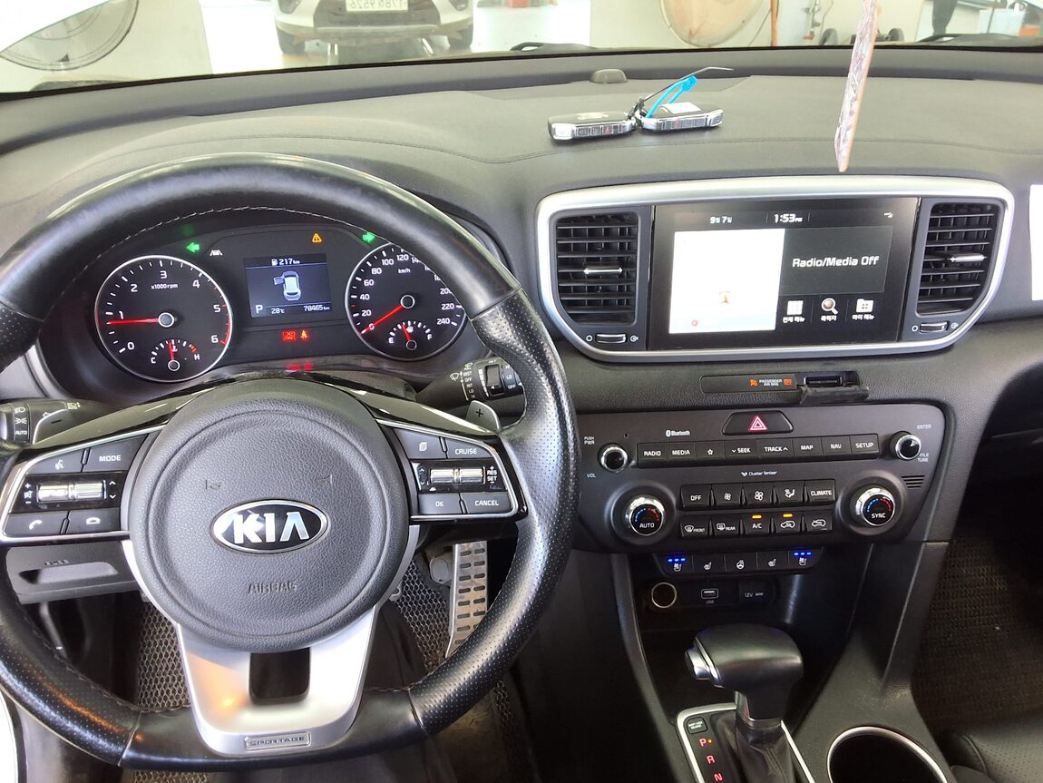 KIA SPORTAGE THE BOLD R2.0 DIESEL 4WD PRESTIGE 2020 - zdjęcie 18