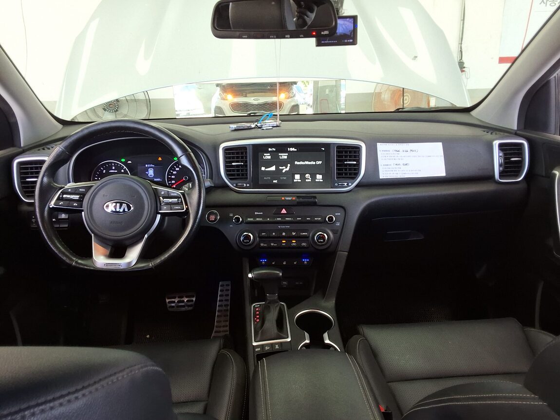 KIA SPORTAGE THE BOLD R2.0 DIESEL 4WD PRESTIGE 2020 - zdjęcie 12