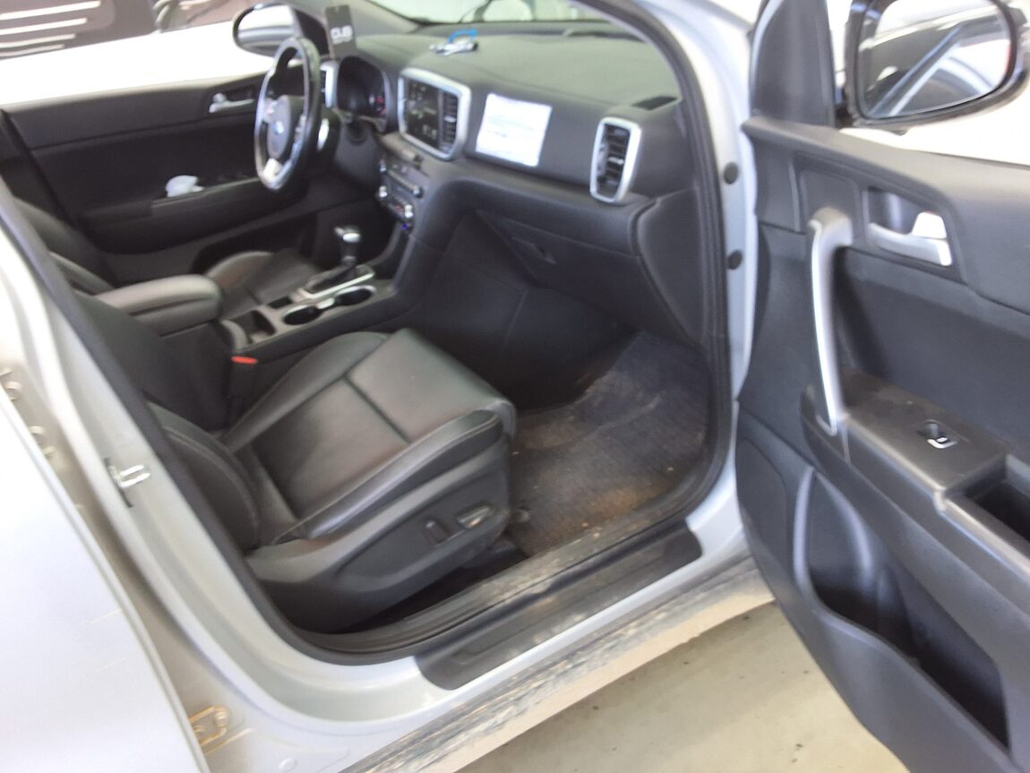 KIA SPORTAGE THE BOLD R2.0 DIESEL 4WD PRESTIGE 2020 - zdjęcie 15