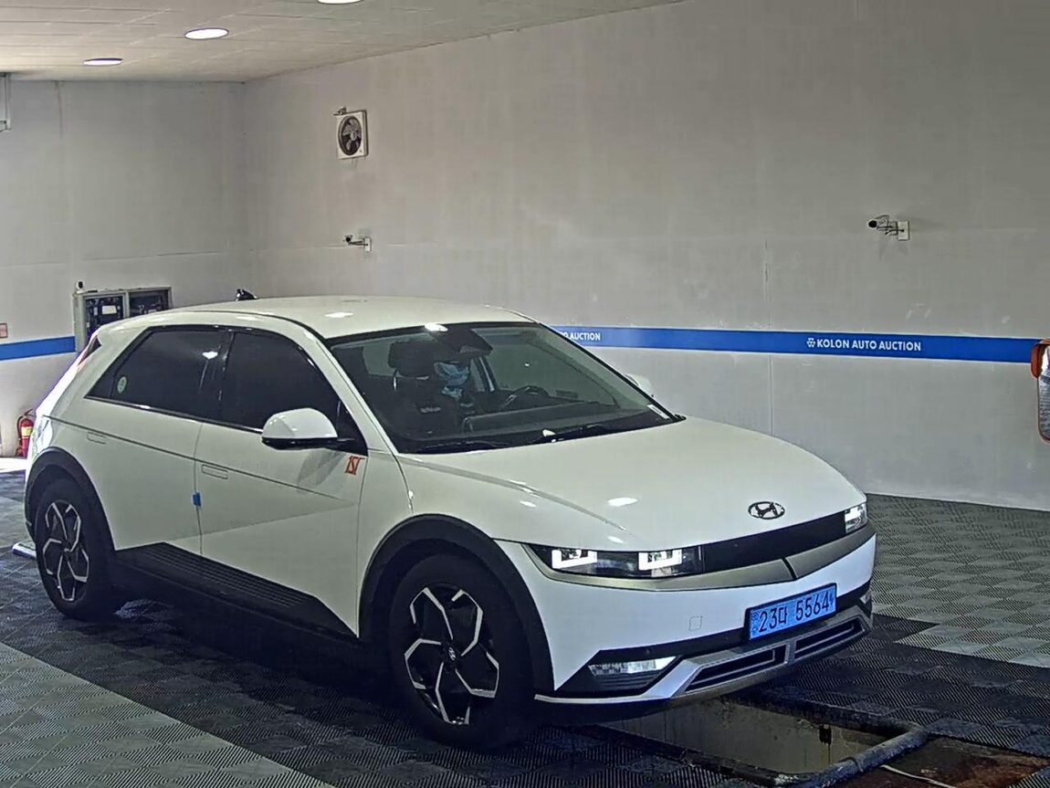 HYUNDAI IONIQ 5 EV 2WD LONG RANGE EXCLUSIVE 2022 - zdjęcie 3