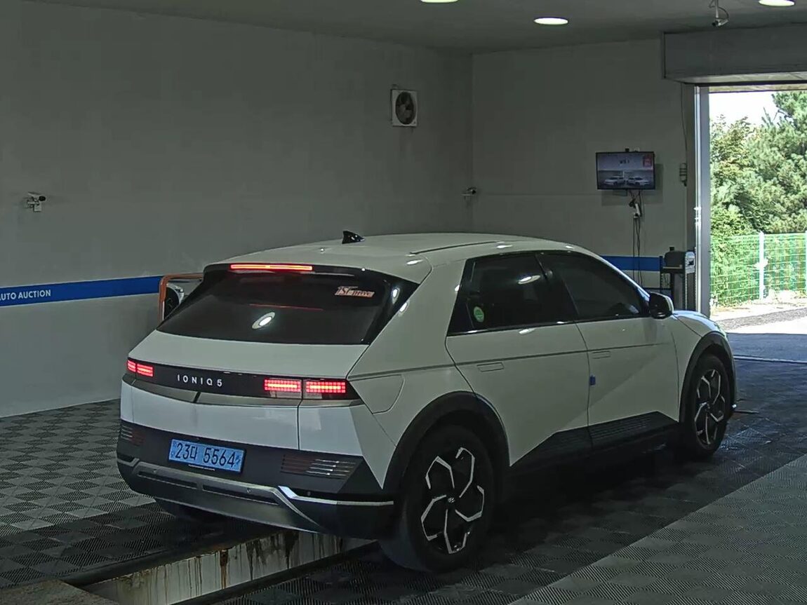 HYUNDAI IONIQ 5 EV 2WD LONG RANGE EXCLUSIVE 2022 - zdjęcie 5