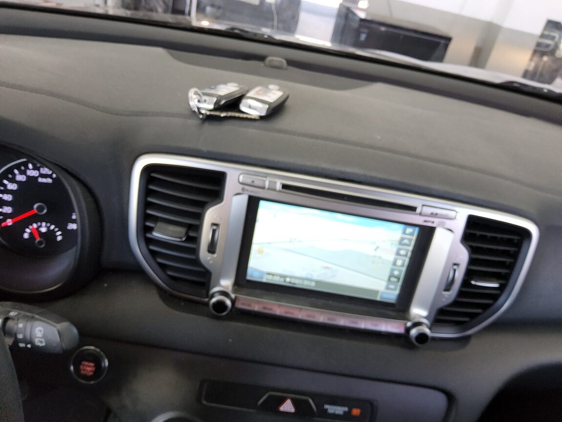 KIA NEW SPORTAGE 1.7 2WD TRENDY 2016 - zdjęcie 17