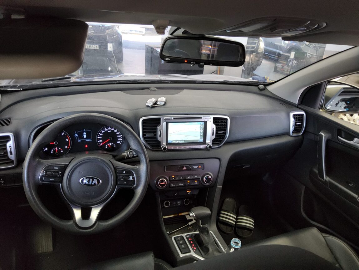 KIA NEW SPORTAGE 1.7 2WD TRENDY 2016 - zdjęcie 11
