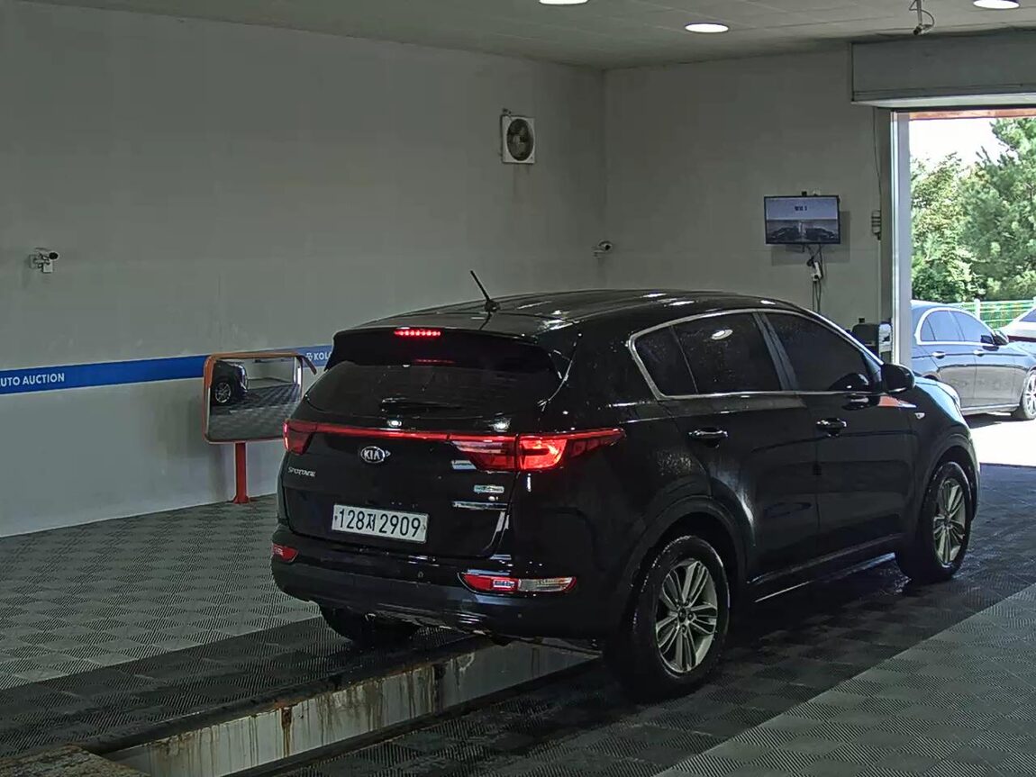 KIA NEW SPORTAGE 1.7 2WD TRENDY 2016 - zdjęcie 5