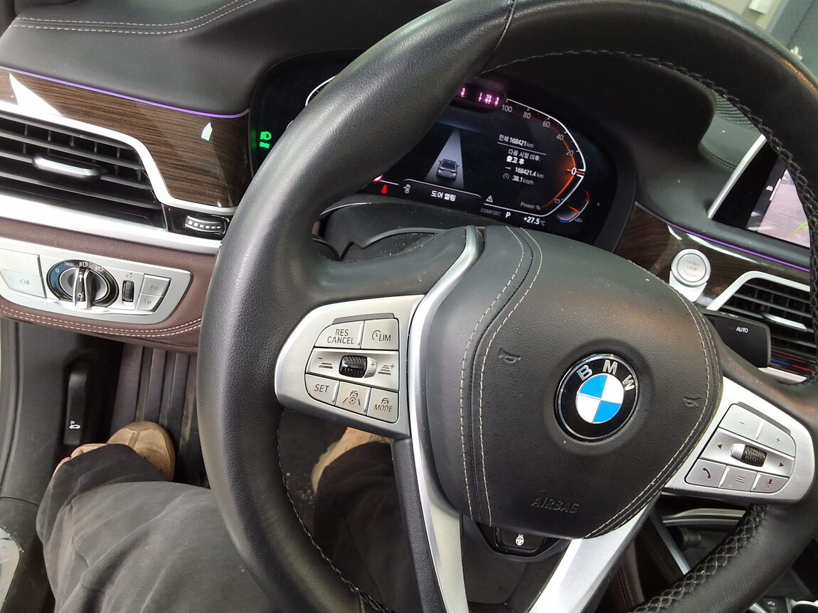 BMW 7 SERIES (6TH GEN) 730Ld xDRIVE DESIGN PURE EXCELLENCE 2021 - zdjęcie 23