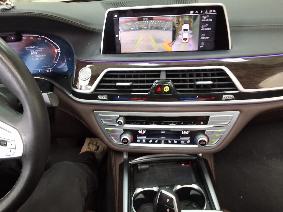 BMW 7 SERIES (6TH GEN) 730Ld xDRIVE DESIGN PURE EXCELLENCE 2021 - zdjęcie 24