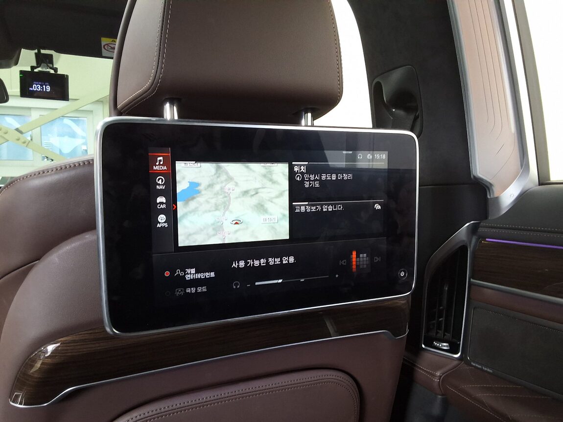 BMW 7 SERIES (6TH GEN) 730Ld xDRIVE DESIGN PURE EXCELLENCE 2021 - zdjęcie 30