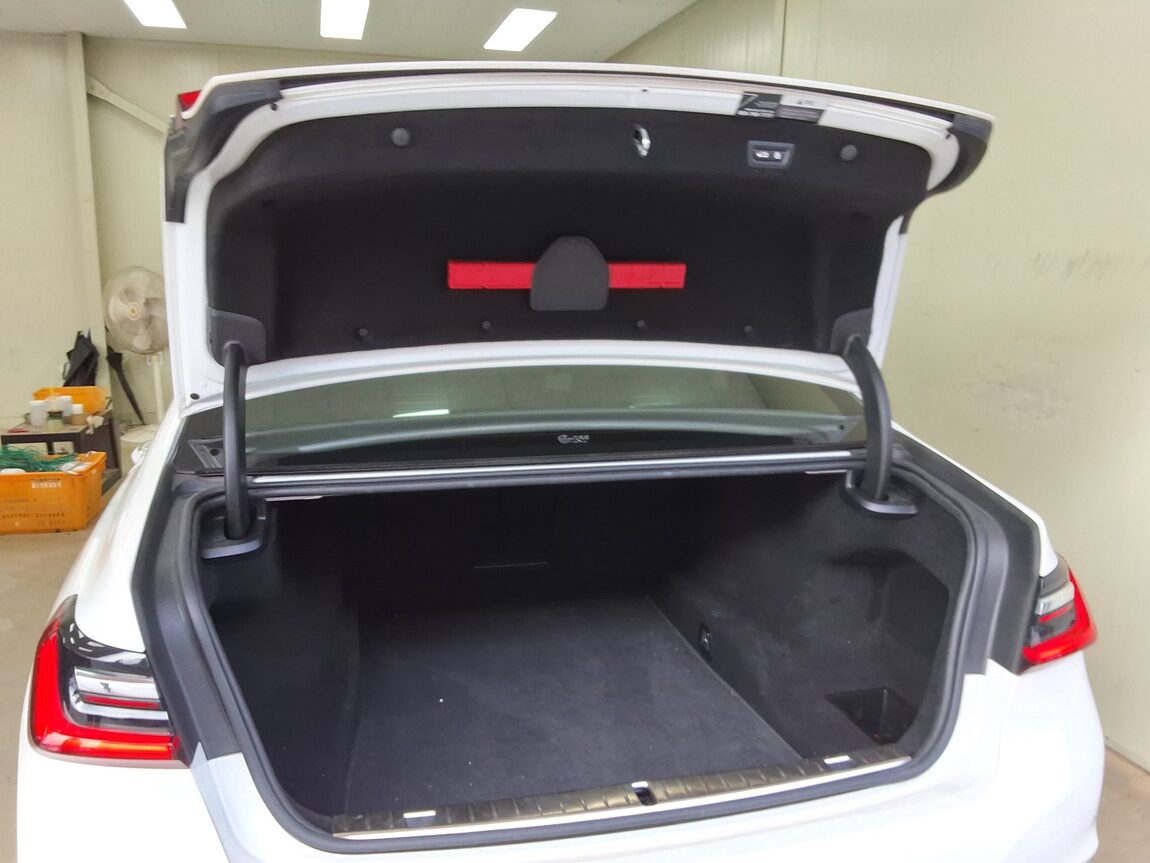 BMW 7 SERIES (6TH GEN) 730Ld xDRIVE DESIGN PURE EXCELLENCE 2021 - zdjęcie 16