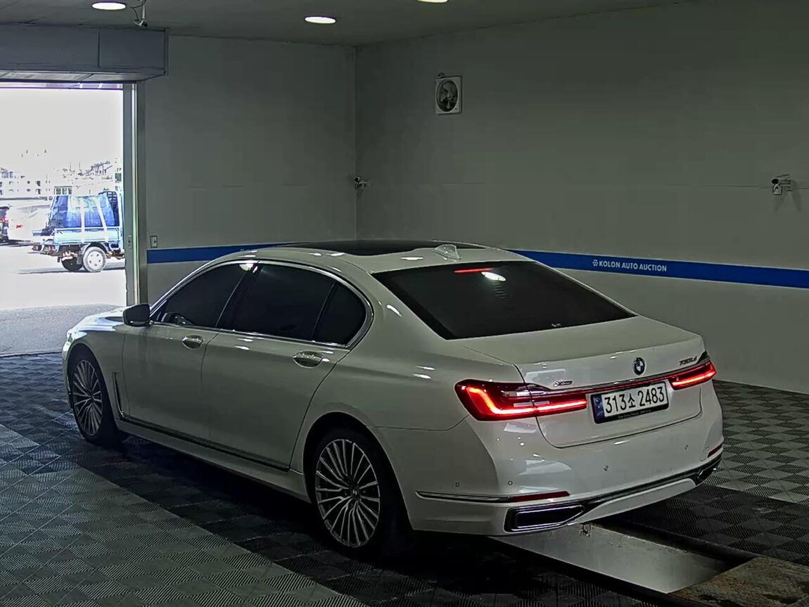 BMW 7 SERIES (6TH GEN) 730Ld xDRIVE DESIGN PURE EXCELLENCE 2021 - zdjęcie 6