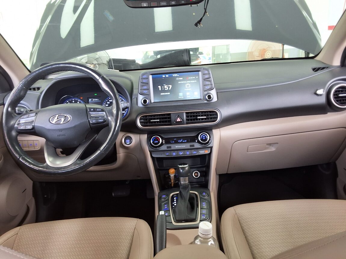 HYUNDAI KONA 1.6 GASOLINE 4WD PREMIUM 2018 - zdjęcie 12