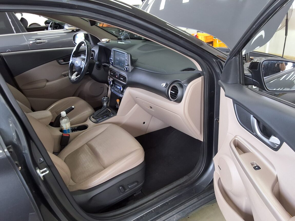 HYUNDAI KONA 1.6 GASOLINE 4WD PREMIUM 2018 - zdjęcie 15