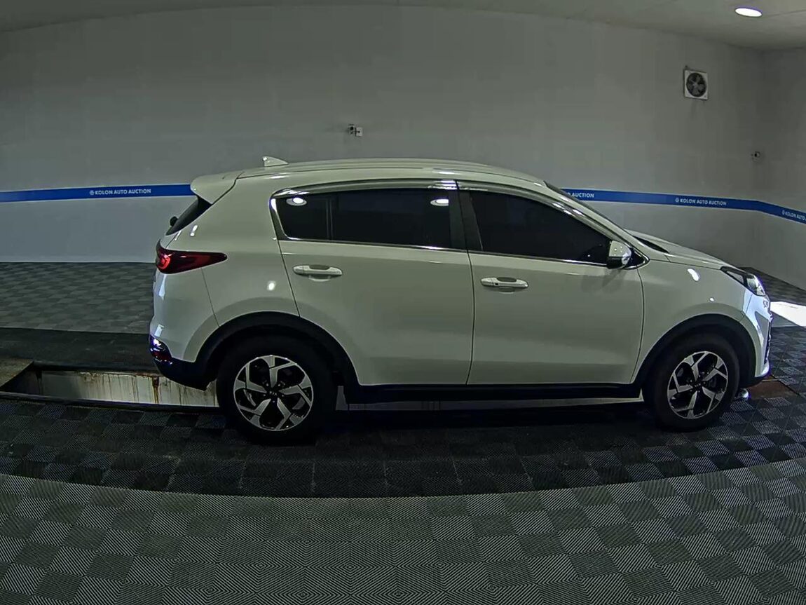 KIA SPORTAGE THE BOLD 1.6 DIESEL 2WD LUXURY 2019 - zdjęcie 4