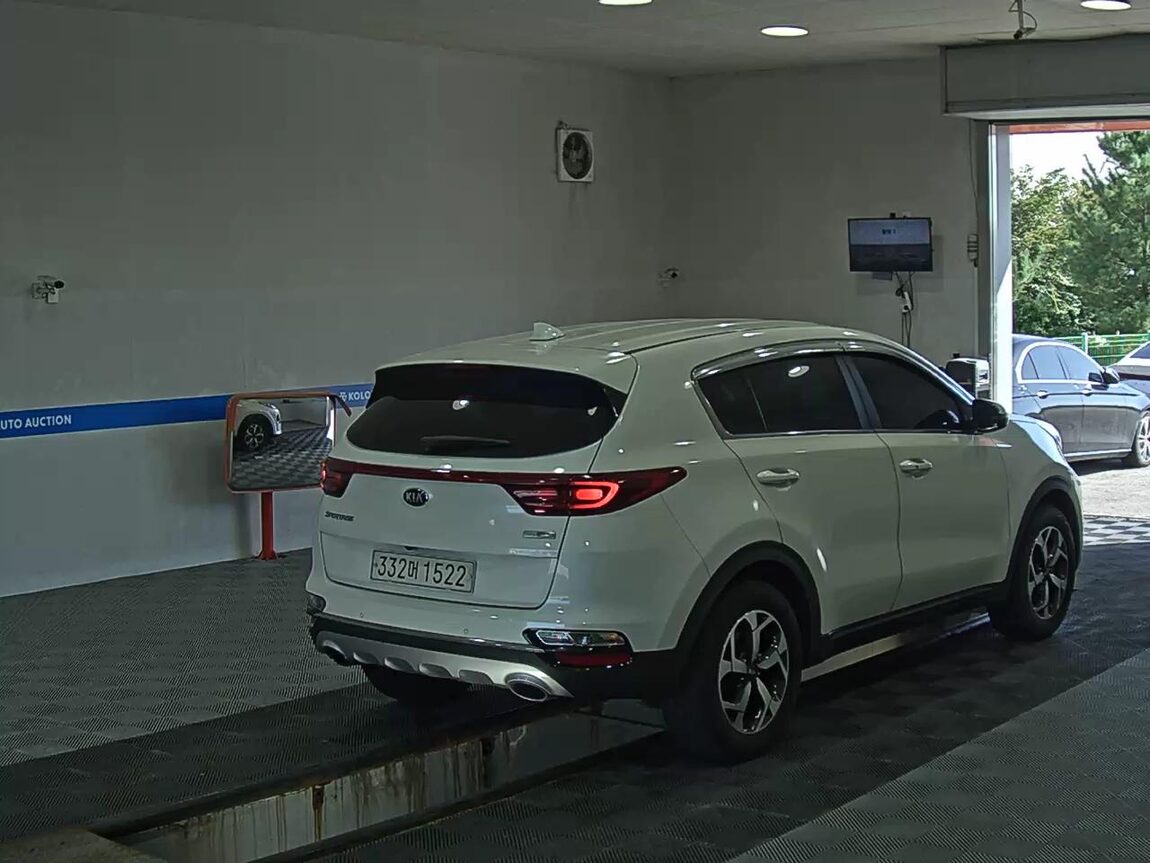 KIA SPORTAGE THE BOLD 1.6 DIESEL 2WD LUXURY 2019 - zdjęcie 5