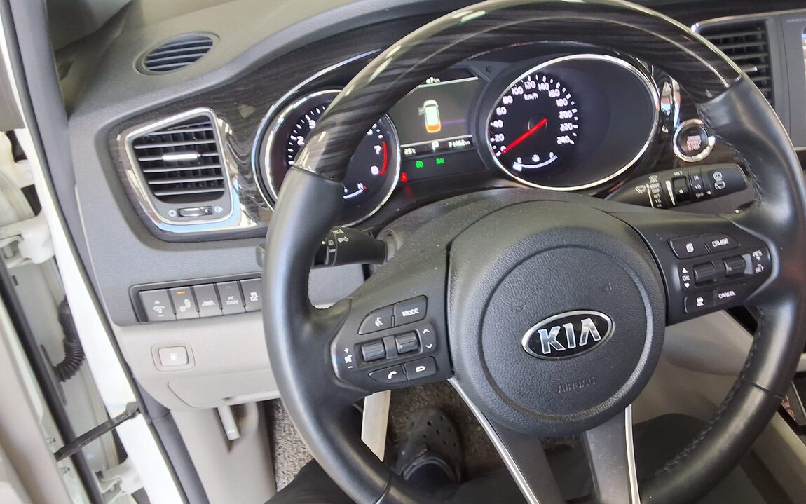 KIA THE NEW CARNIVAL 9-SEATER GASOLINE NOBLESSE SPECIAL 2019 - zdjęcie 17
