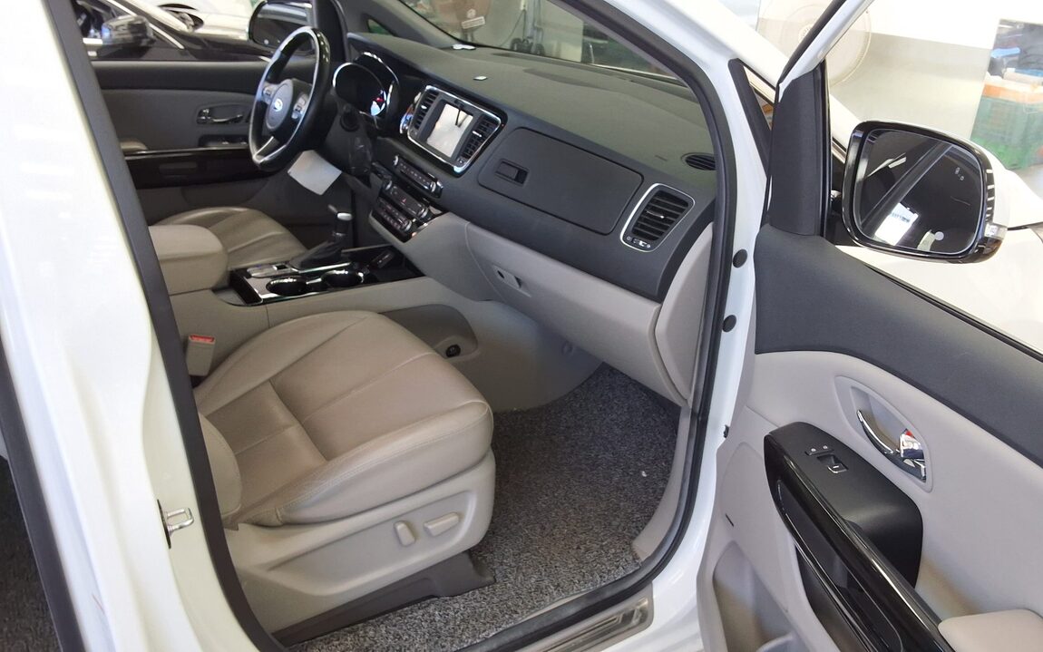 KIA THE NEW CARNIVAL 9-SEATER GASOLINE NOBLESSE SPECIAL 2019 - zdjęcie 14