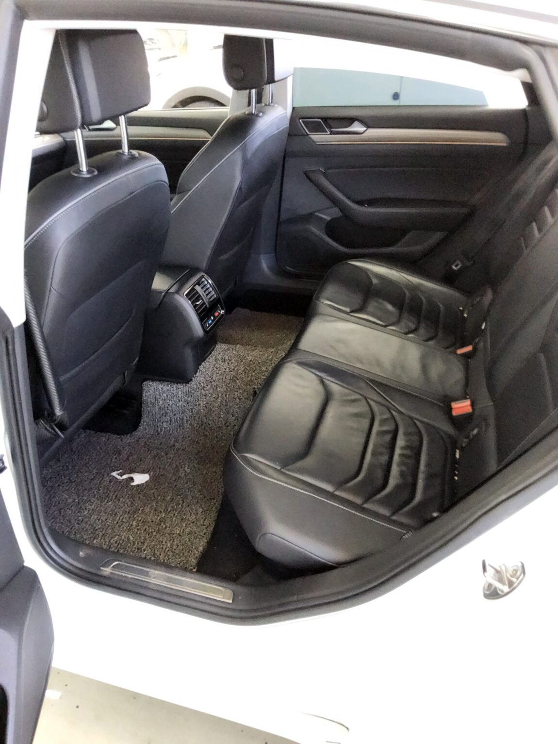 VOLKSWAGEN ARTEON 2.0 TDI ELEGANCE PRESTIGE 2020 - zdjęcie 12