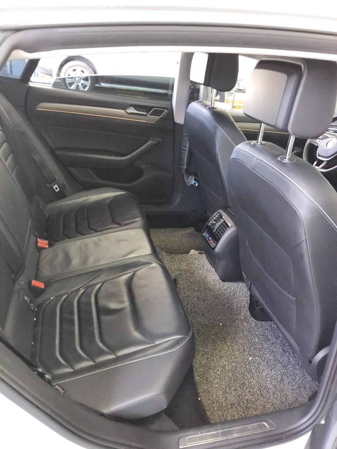 VOLKSWAGEN ARTEON 2.0 TDI ELEGANCE PRESTIGE 2020 - zdjęcie 13